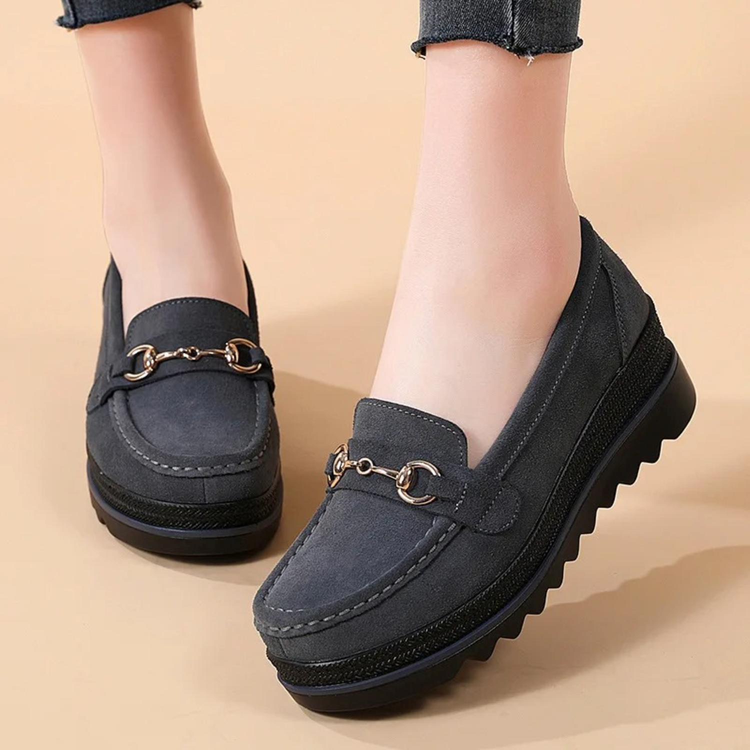 Lika – Lässige Damen-Loafer aus Wildleder mit Metallschnalle