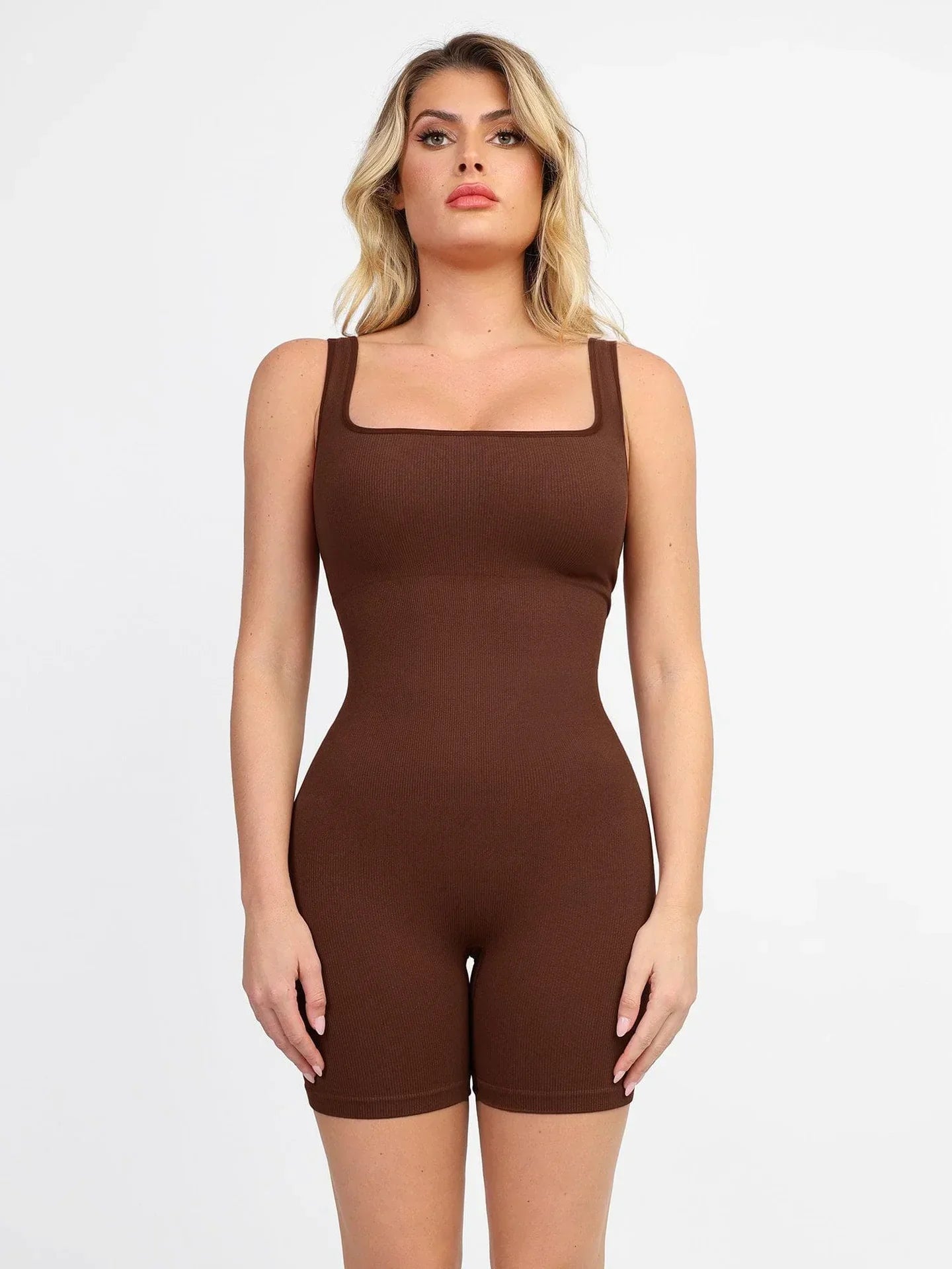 Aizyl's Eingebautes Shapewear-Romper